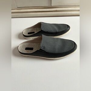 Women’s OluKai Huaka Canvas Leather Slip-On Comfort Shoe Black/Dk Shadow sz 6.5